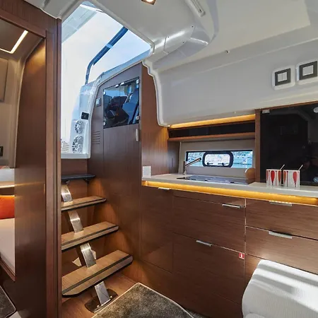 Luxury Yacht Bådhotel *