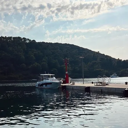 Bådhotel Luxury Yacht *