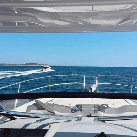 Luxury Yacht * Ragusa